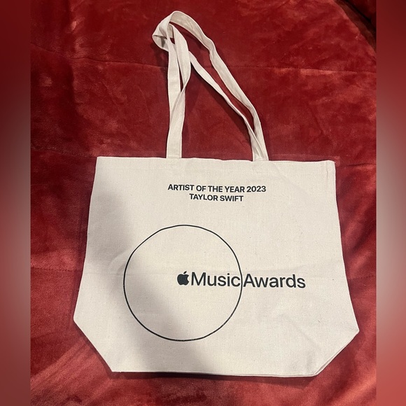 Taylor Swift Handbags - Taylor swift artist of the year tote bag